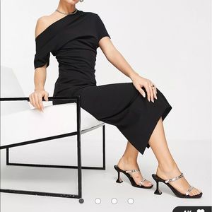 ASOS DESIGN pleated shoulder pencil dress in black - 2